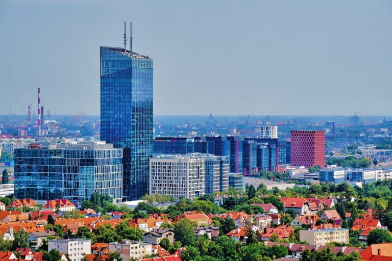 Wieżowce w Gdańsku – poznaj najwyższe biurowce i budynki w mieście