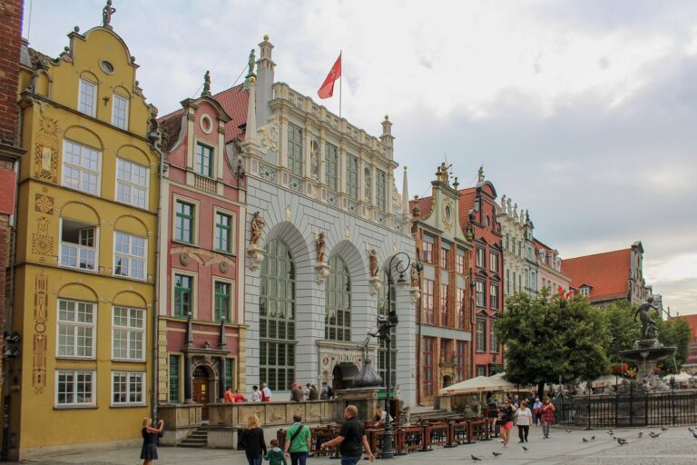 Długi Targ w Gdańsku z Dworem Artusa