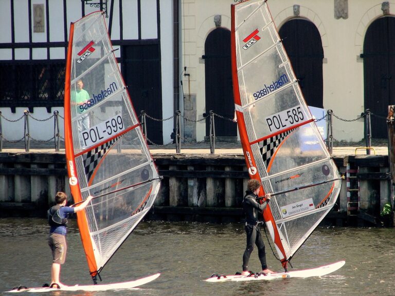 Windsurferzy na Motławie w Gdańsku